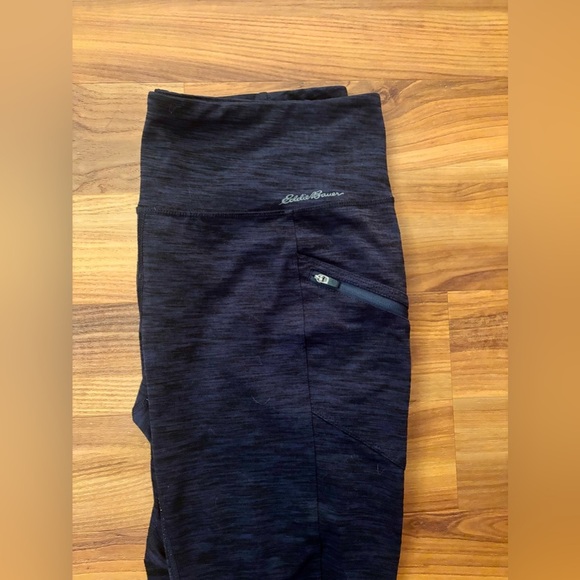 2/$20 - Eddie Bauer Women’s Dark Blue Cropped Leggings (Size M) - Picture 3 of 8